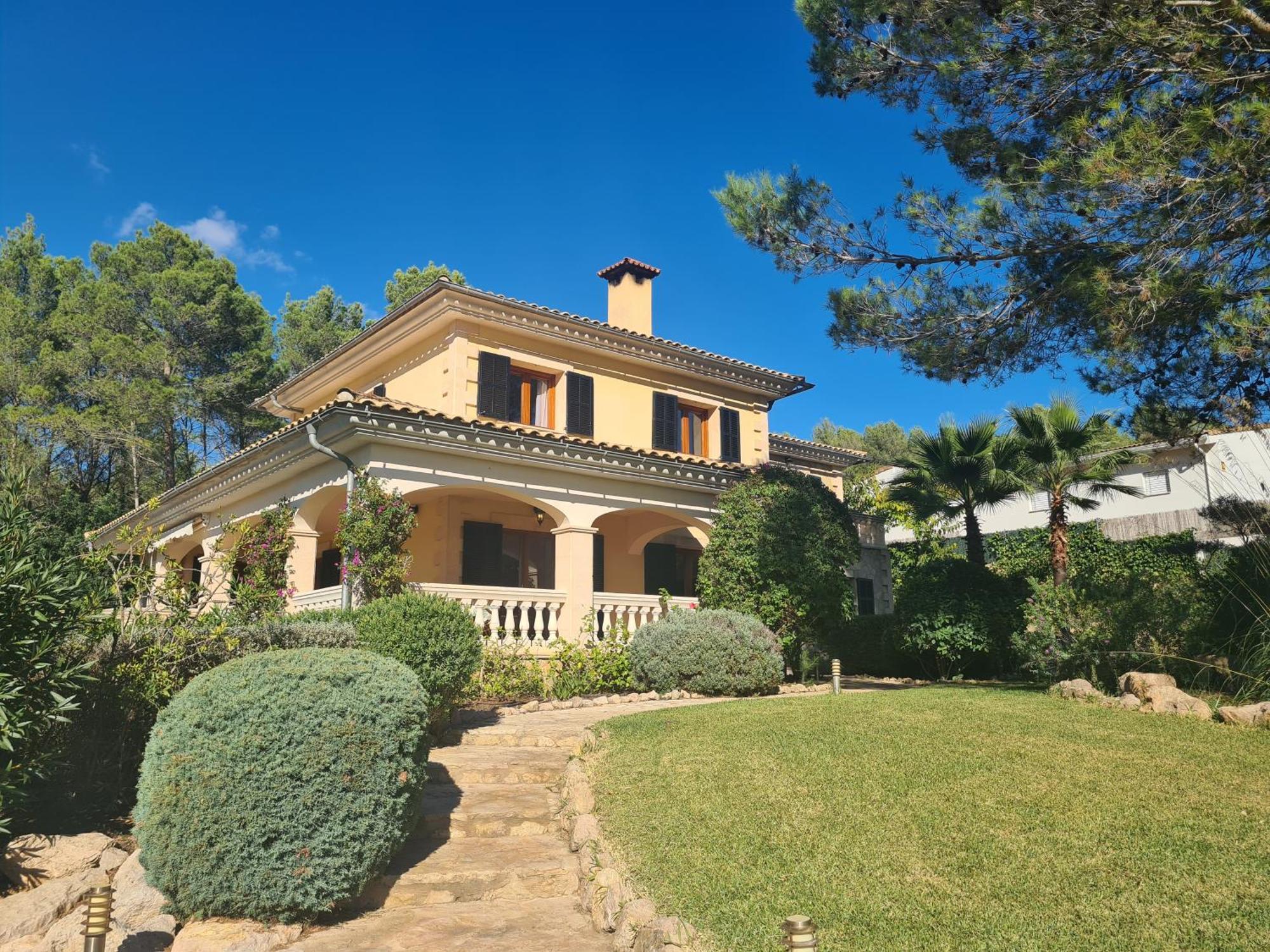Jacelia Villa